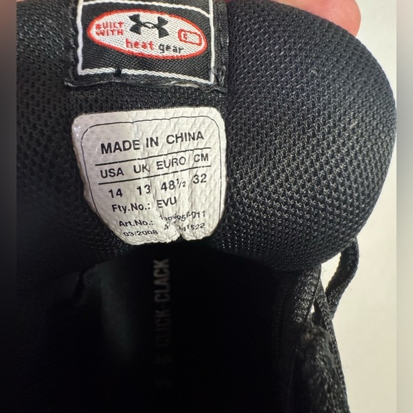 Under Armour Mens Hammer |I Mid Football Click- Cleats Black / White main image 4